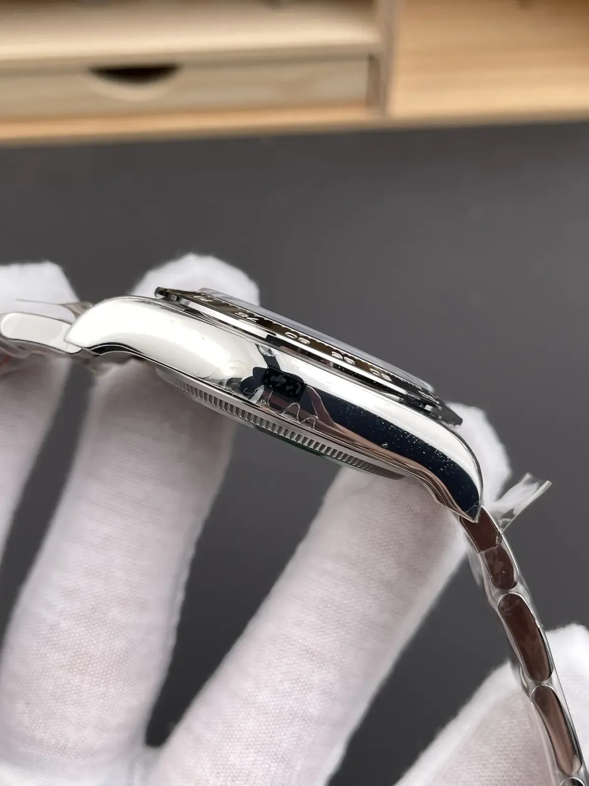 VS厂新款迪通拿4131机芯对比C厂BT厂，哪个更好？