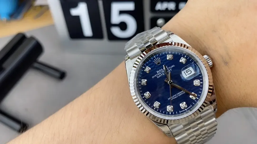 VS厂日志36mm搭配3235机芯细节实测，能看出破绽吗