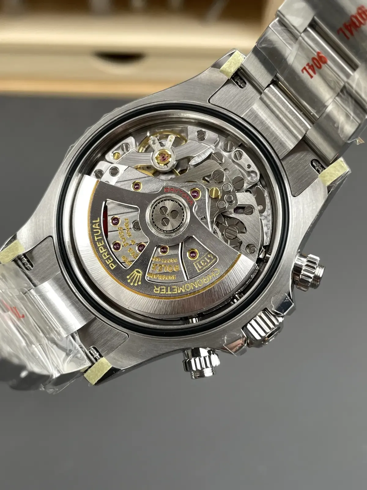 C厂迪通拿新款黑陶迪4131机芯和原版相比，有何区别？