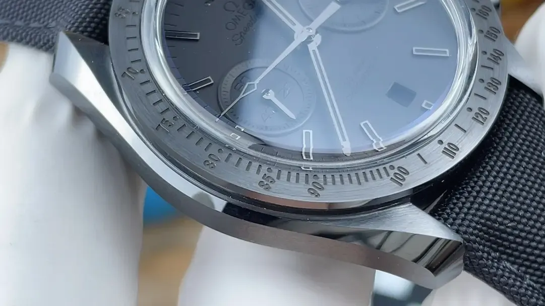 om厂欧米茄超霸月之暗面是否值得购买（优缺点详解）