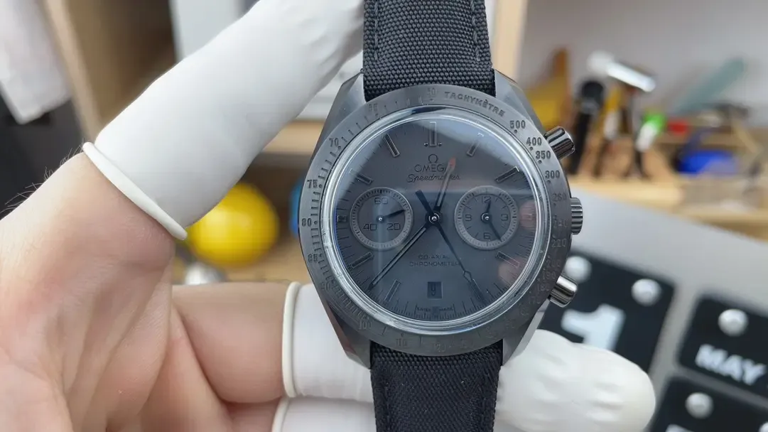 om厂欧米茄超霸月之暗面是否值得购买（优缺点详解）