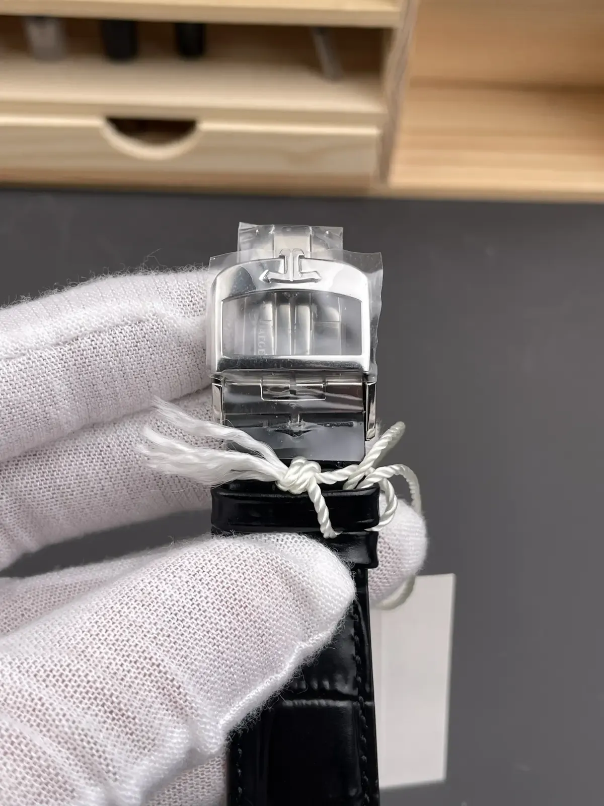 aps厂积家月相大师能过专柜吗？