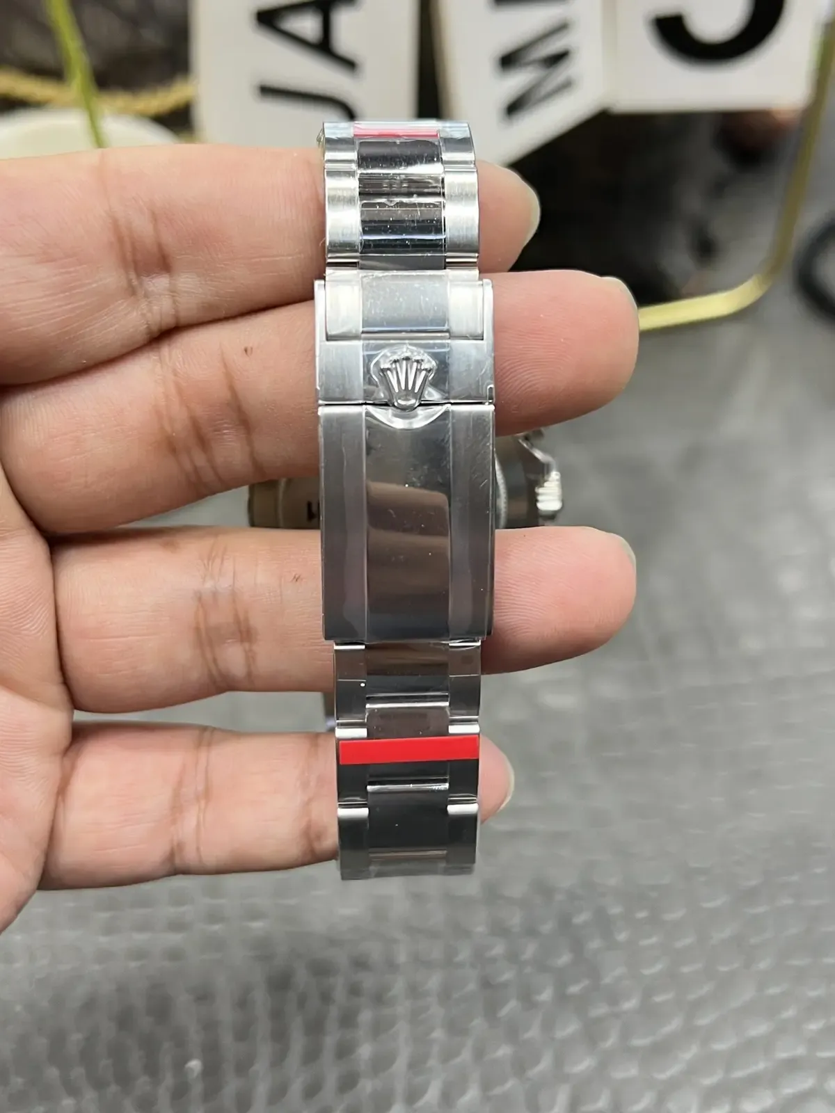 VS厂迪通拿4130做工品控要比C厂还要强吗?