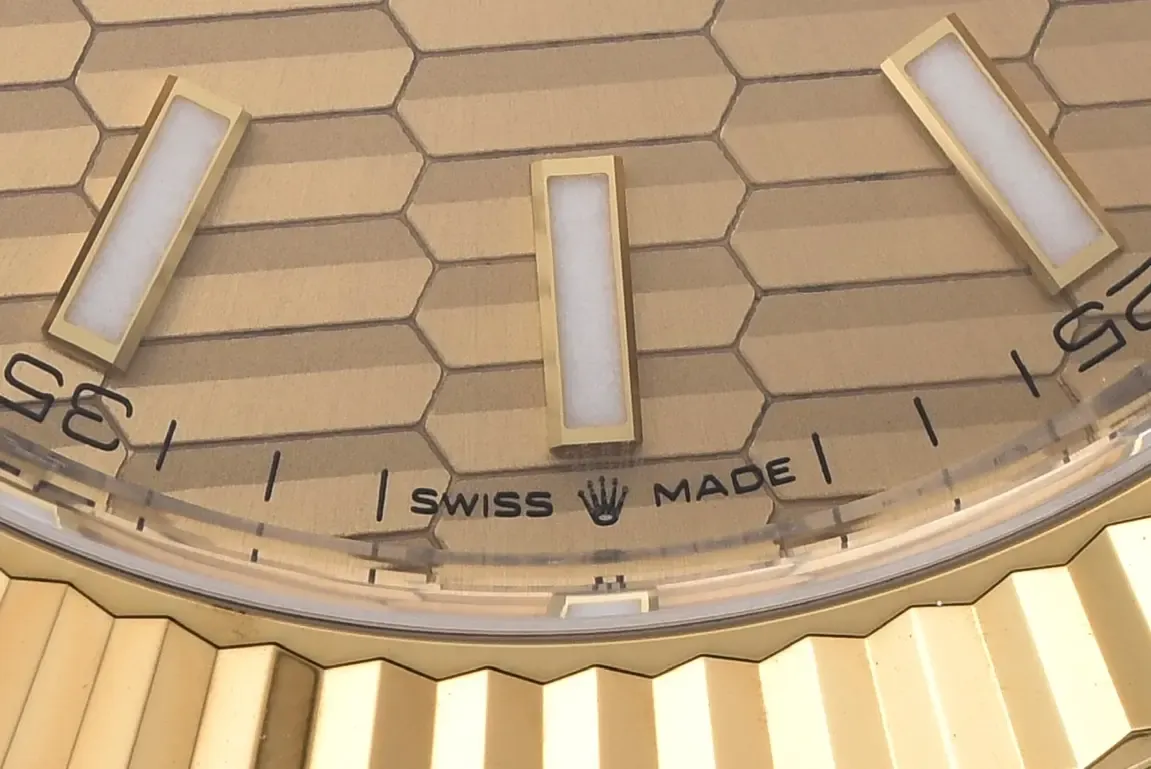 C厂日志间金坑纹盘深度测评（机芯性能如何）