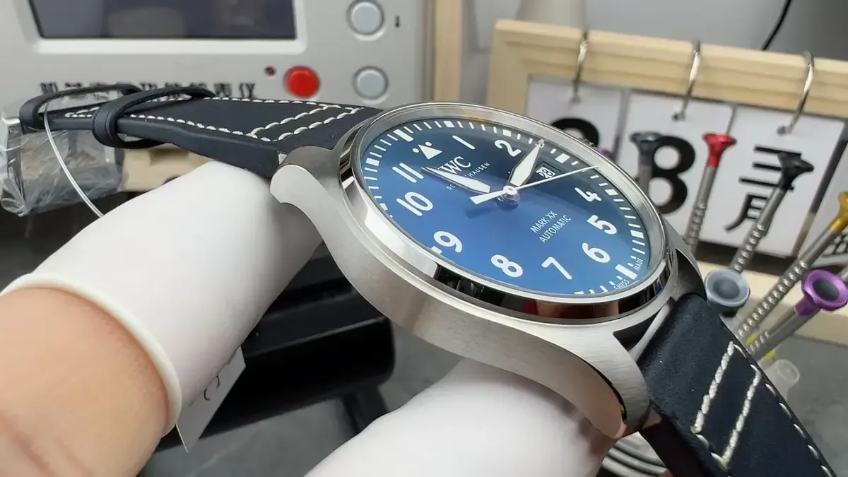 V7厂万国马克20对比马克18有什么区别?