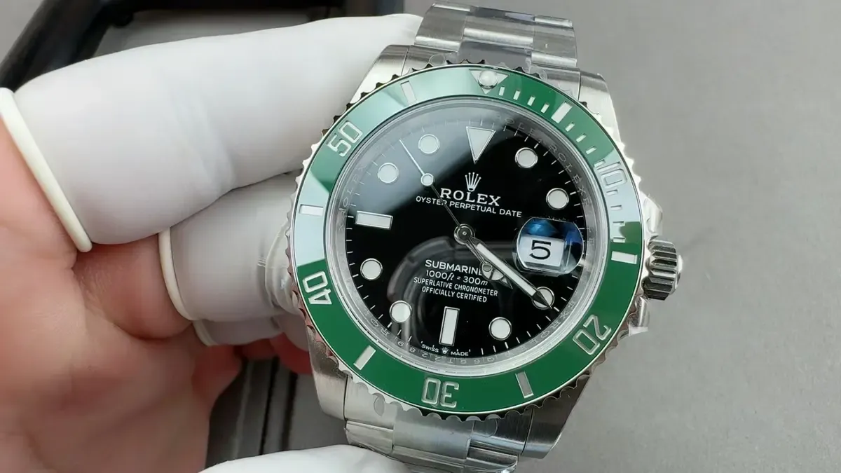 VS厂绿水鬼41mm丹东3235机芯对比正品，细节辨别差距大吗？