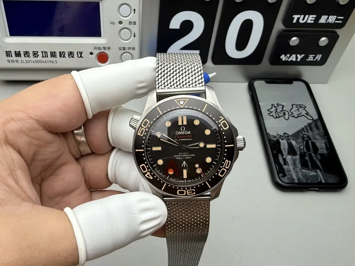VS厂无暇赴死007钛金属细节对比：与正品的相似度有多高？