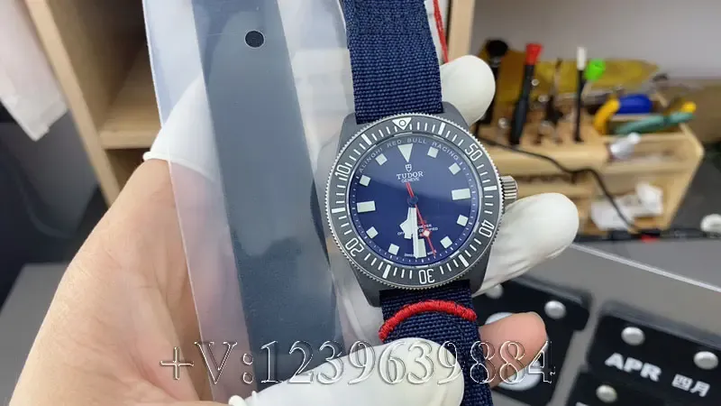 M+厂帝舵领潜型M25707红牛特别版对比做工测评（教新手如何鉴别）