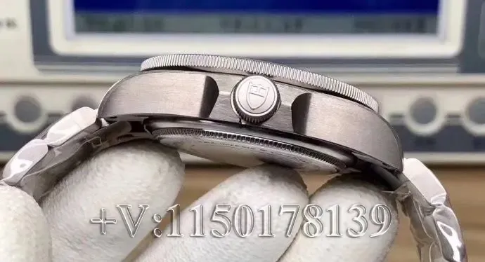 XF厂帝舵领潜型战斧值得购买吗（分析版本辨别）