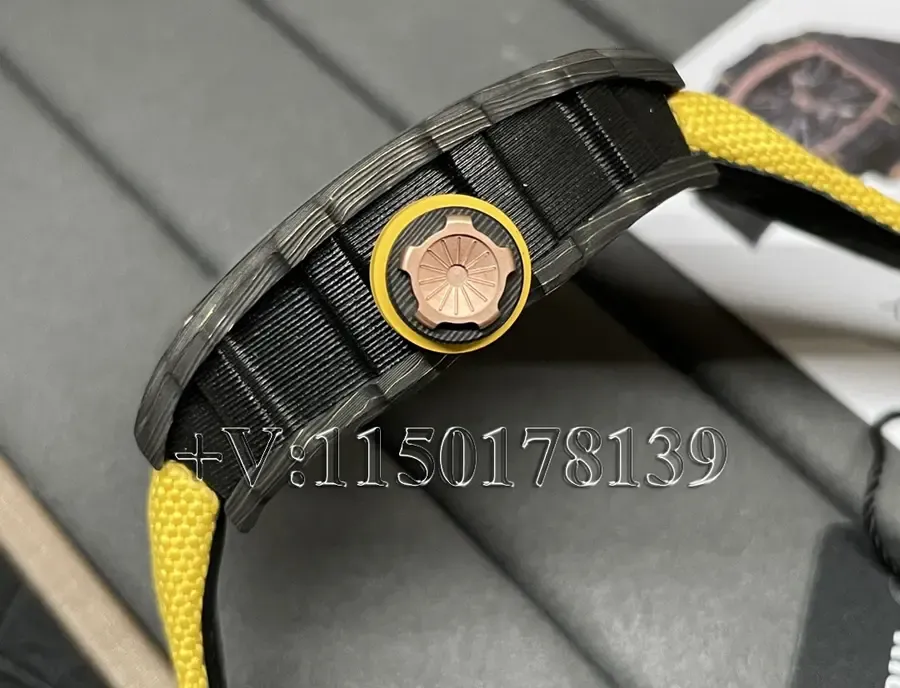 RM理查德米尔RM12-01全碳纤维版质量对比（新手60秒分辨）