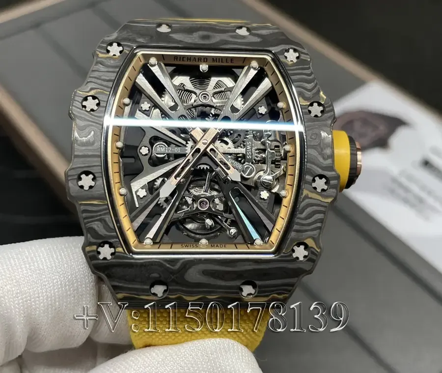 RM理查德米尔RM12-01全碳纤维版质量对比（新手60秒分辨）