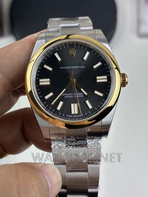 丹东3230机芯独家供应，VS厂间金恒动100周年细节测评