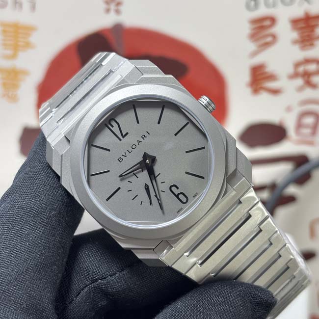 BV厂宝格丽OCTO全钛款上手，80克轻到无物！