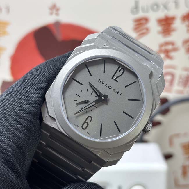 BV厂宝格丽OCTO全钛款上手，80克轻到无物！