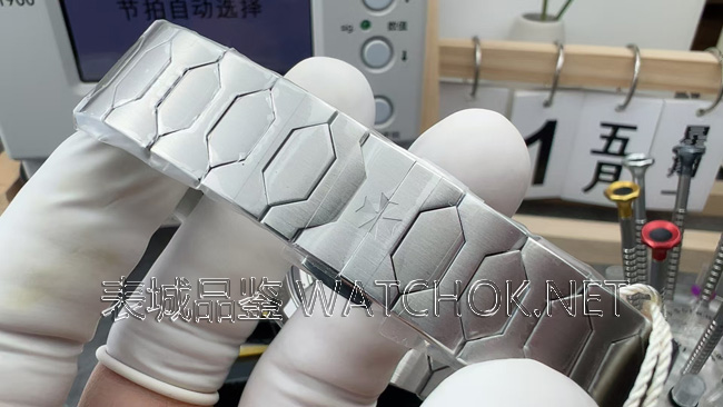 火眼金睛！一眼识破PPF厂江诗丹顿222的“贴牌”骗局
