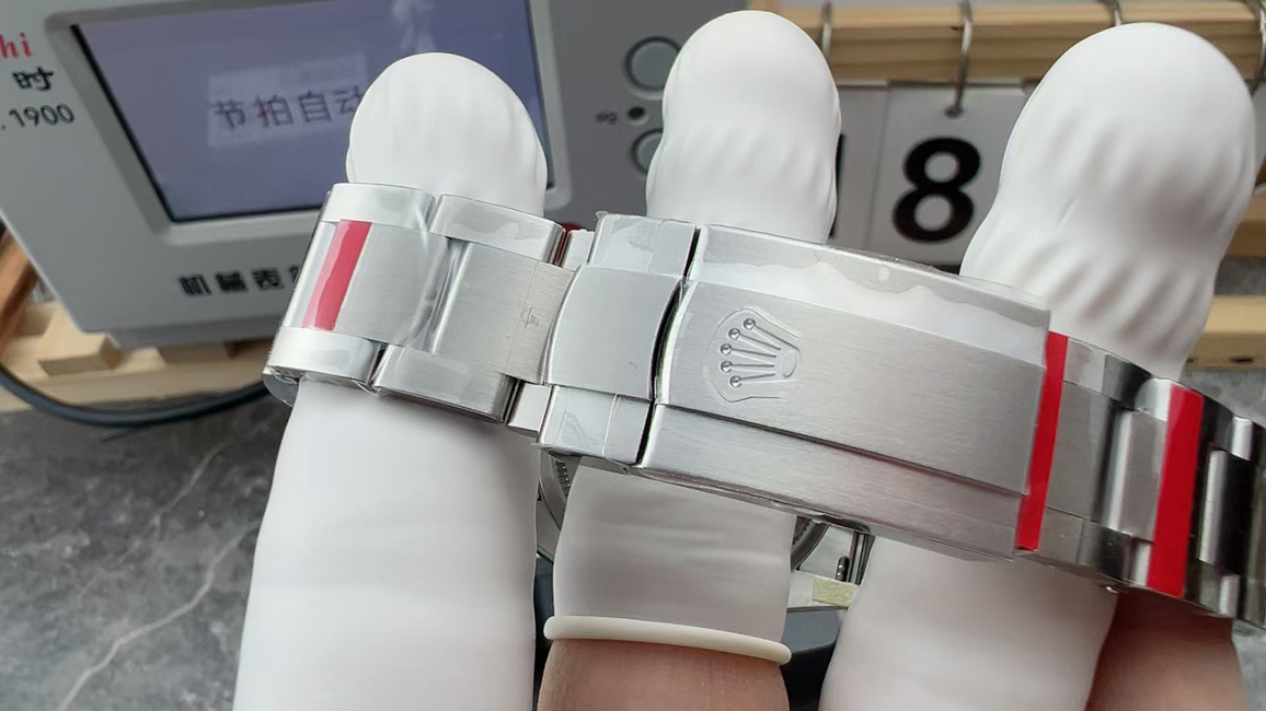 小手腕福音！VS厂蚝式恒动36mm彩色拼接盘深度评测